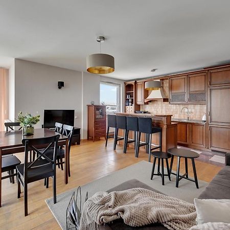 Top Floor Z Widokiem Na Morze By Downtown Apartments Gdansk Bagian luar foto