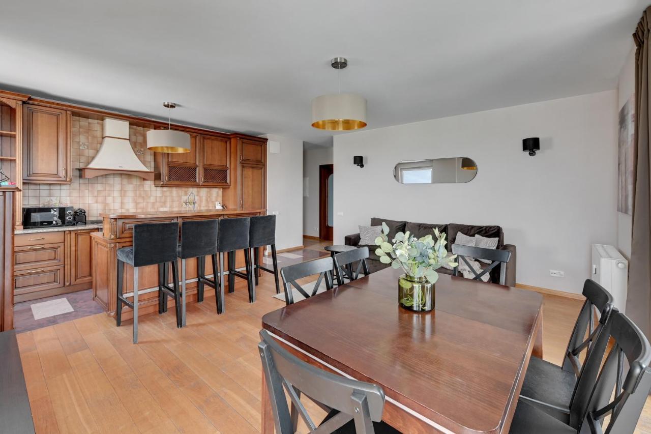 Top Floor Z Widokiem Na Morze By Downtown Apartments Gdansk Bagian luar foto
